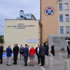 Szpital w Wołominie otrzymał imię oraz lądowisko dla śmigłowców