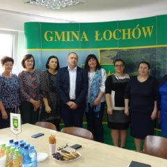 Uroczystość wręczenia nagród Burmistrza Łochowa z okazji Dnia Edukacji Narodowej