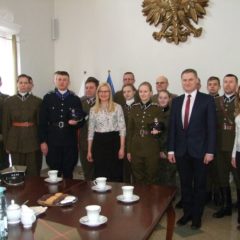Nowe mundury od Gminy Pułtusk dla Grupy Rekonstrukcji Historycznej 13 Pułku Piechoty