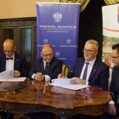 Uroczyste podpisanie umowy na dofinansowanie drogi  z Funduszu Dróg Samorządowych w powiecie wołomińskim