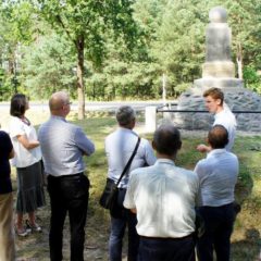 Pomnik Strzelców Kaniowskich w Wólce Radzymińskiej odzyskał dawną świetność! – oficjalne odsłonięcie już w najbliższy piątek, 14 sierpnia