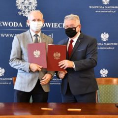 Wójt gminy Brańszczyk Wiesław Przybylski podpisał umowę na budowę dróg w Trzciańce i Dudowiźnie