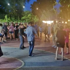 Wieczorki Taneczne połączone z akcją szczepień przeciw Covid-19 – zapraszamy do Parku Miejskiego im. Szuberta!