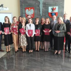 Starostwo Powiatu Węgrowskiego uhonorowało nauczycieli z okazji Dnia Edukacji Narodowej