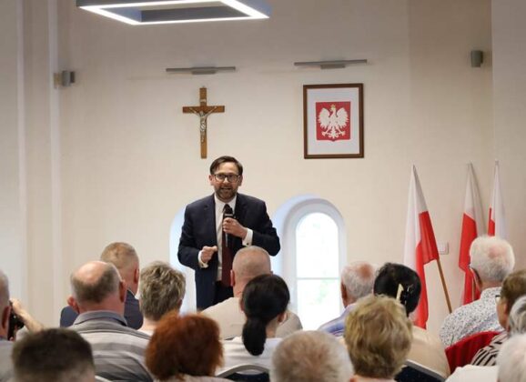 Wyjątkowe spotkanie – KAWA z Obajtkiem w Łochowie. Gościem specjalnym Mateusz Morawiecki!