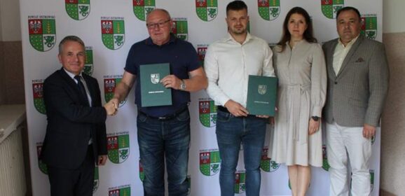 Podpisano umowę na nową kanalizację sanitarną przy Zespole Szkół w Małkini Górnej