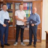 Podpisano umowę na remont elewacji budynku Środowiskowego Domu Samopomocy w Miedznej