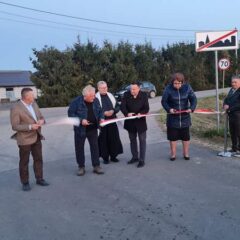 Uroczyste otwarcie i poświęcenie drogi gminnej w Mianowie