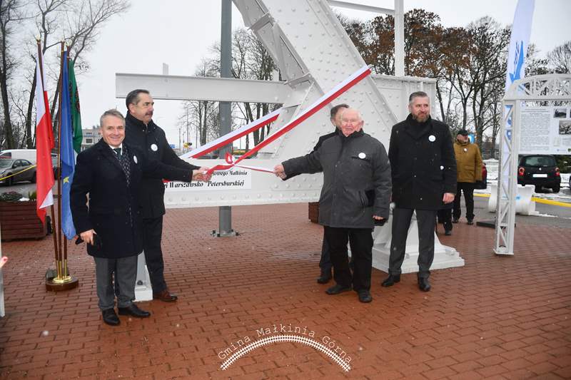 Uroczyste odsłonięcie pomnika „Pamięci kolejarzy węzła kolejowego Małkinia Kolei Warszawsko-Petersburskiej” w Małkini Górnej