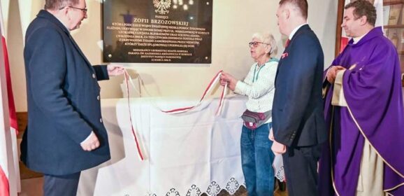 Kobyłka oddała hołd bohaterskiej nauczycielce