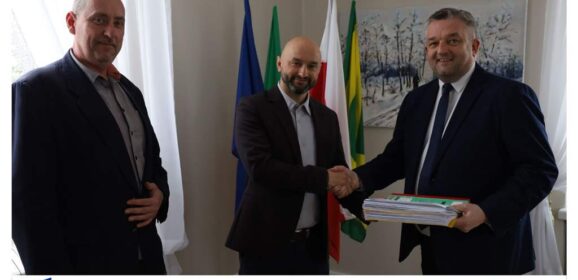 Rusza budowa sieci kanalizacyjnej wraz z 10 zbiornikami retencyjnymi – podpisano umowę na realizację jednej z najważniejszych inwestycji w mieście!