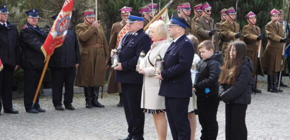 Uroczystości upamiętniające 86. rocznicę Zbrodni Katyńskiej oraz 16. rocznicę tragedii Smoleńskiej