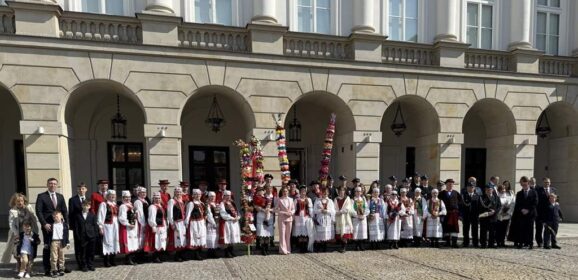 Poseł Marcin Grabowski na Niedzieli Palmowej świątecznym z Pierwszą Damą w Pałacu Prezydenckim