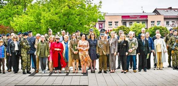 Pod znakiem 111 Eskadry Myśliwskiej – Uroczyste obchody Dnia Patrona w I LO PUL w Wołominie