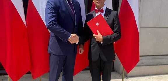 Robert GajdaJedna z najbardziej niezwykłych biografii współczesnej Polski. Dwie profesury. Siedem specjalizacji. Dwa rekordy Polski.
