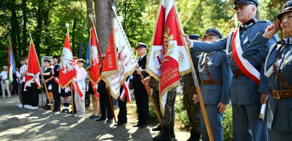 Obchody 106. rocznica Bitwy Warszawskiej w Rybienku Leśnym