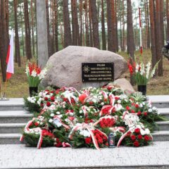 Wspólna pamięć, która łączy kolejne pokolenia mieszkańców Łochowa, Węgrowa, Wołomina i Radzymina… – Uroczyste obchody 82. rocznicy bitwy pod Jerzyskami