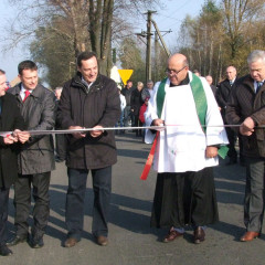 Chrzęsne otrzymało drogą łączącą z Tłuszczem i Warszawą