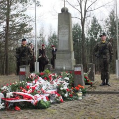 W hołdzie Powstańcom poległym pod Boruczą i Kątami Wielgi…