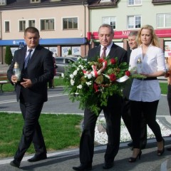 DZIŚ JESTEŚMY TU PO TO, ŻEBY IM WSZYSTKIM ODDAĆ HOŁD