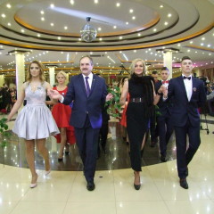 Ach, ten niezapomniany bal studniówkowy