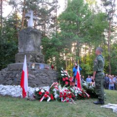 Mieszkańcy gminy Nieporęt w hołdzie  kpt. Stefanowi Pogonowskiemu  – „Bohaterowi Radzymina” i Jego Żołnierzom