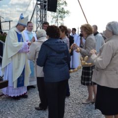 Pielgrzymi z Diecezji Warszawsko – Praskiej uczcili setną rocznicę Objawień Fatimskich w Mieście Cudu nad Wisłą