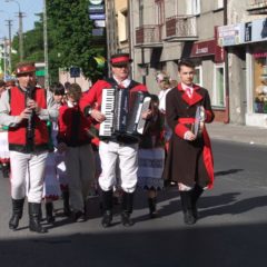 Rozśpiewany i roztańczony I Festiwal „Moda na Folklor”