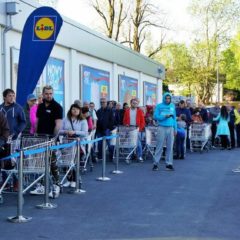 Pierwszy sklep LIDL  w Radzyminie cieszy się dużym zainteresowaniem klientów!