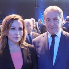 Polską się nie walczy, Polskę się kocha!