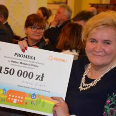 150 000, 00 złotych z Ministerstwa Rodziny, Pracy i Polityki Społecznej dla Gminy Małkinia Górna na utworzenie Klubu ,,Senior +” w Prostyni