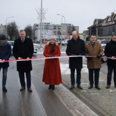 „Mamy dziś w Węgrowie piękny dzień, chociaż pochmurny… Cieszę się, że mamy dziś otwarcie inwestycji”