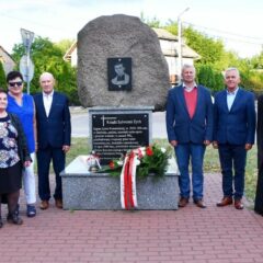 Społeczność Ziemi Norwida i Cudu nad Wisłą nie zapomniała o męczeńskiej śmierci ks. Sylwestra Zycha