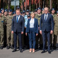 Minister Obrony Narodowej Mariusz Błaszczak na rozpoczęciu roku szkolnego w LO w Urlach