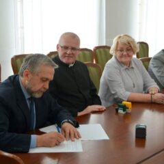 Renowacja ołtarza Najświętszego Serca Jezusowego i ołtarza NMP stanowiących wyposażenie Kolegiaty pw. Zwiastowania Najświętszej Maryi Pannie w Pułtusku