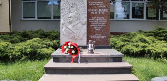Uczczenie 90. rocznicy śmierci Marszałka Józefa Piłsudskiego