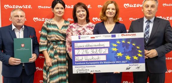 Inwestycje w bazę edukacyjną i tężnia solankowa – Powiat Wyszkowski ze wsparciem finansowym Mazowsza!