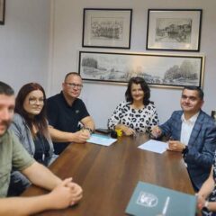 Podpisanie umowy na modernizację drogi w Jasiorówce