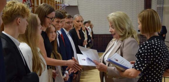 Uroczyste rozpoczęcie roku szkolnego 2025/2026 w szkołach powiatowych