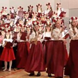 „RÓŻA POLSKA”- Spektakl Teatralny na Święto Niepodległości w wykonaniu Uczniów SP nr 1 w Słupnie