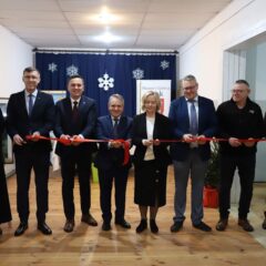 Uroczyste otwarcie Stacji Uzdatniania Wody oraz zmodernizowanej świetlicy wiejskiej w Kaczkowie Starym