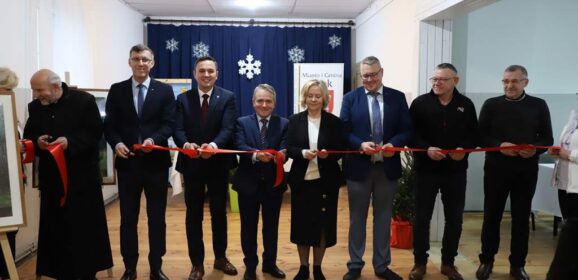 Uroczyste otwarcie Stacji Uzdatniania Wody oraz zmodernizowanej świetlicy wiejskiej w Kaczkowie Starym