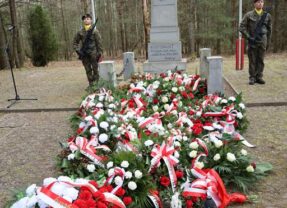 Modlitwa w intencji Powstańców i hołd na leśnej polanie… – Uroczyste obchody 163. rocznicy Powstania Styczniowego we Franciszkowie i Boruczy