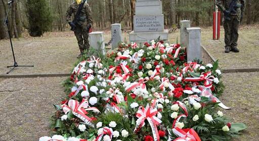 Modlitwa w intencji Powstańców i hołd na leśnej polanie… – Uroczyste obchody 163. rocznicy Powstania Styczniowego we Franciszkowie i Boruczy