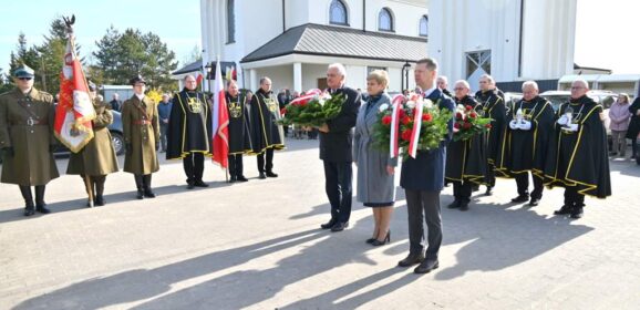 Obchody upamiętniające ofiary Katynia i katastrofy smoleńskiej w Pułtusku