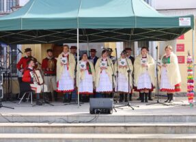 Wielkanocne spotkanie na rynku w Pułtusku – kiermasz sztuki ludowej i warsztaty