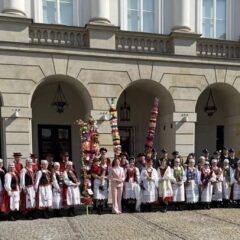 Poseł Marcin Grabowski na Niedzieli Palmowej świątecznym z Pierwszą Damą w Pałacu Prezydenckim