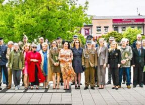 Pod znakiem 111 Eskadry Myśliwskiej – Uroczyste obchody Dnia Patrona w I LO PUL w Wołominie