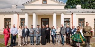 Śladami Żołnierzy AK spod znaku „Rajskiego Ptaka” – Ponad trzystu uczniów i samorządowców na wyjątkowym szlaku pamięci…