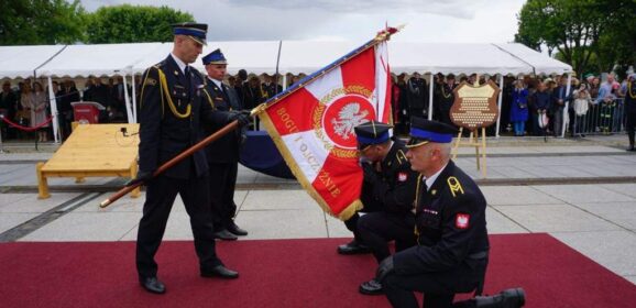 Uroczystości Dnia Strażaka, Jubileusz 50-lecia ZSP, wręczenie sztandaru KP PSP w Węgrowie